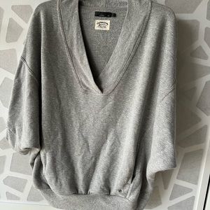 Prana Dolman Short Sleeve Sweatshirt Top with hidden pockets. Size XL.